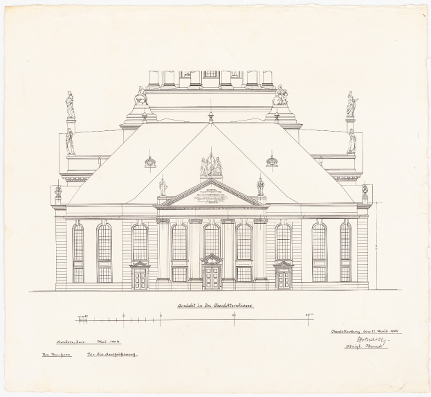 Schwarz-weiß-Zeichnung der Schlosshof-Fassade in Dresden, Deutschland, mit zahlreichen Fenstern und Statuen an ihrer Dachlinie auf einem Papier mit handgeschriebener Text.
