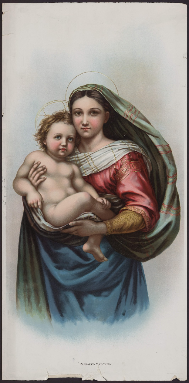 Eine Frau in einem roten und blauen Kleid wiegt ein Baby, ihre Augen sind geschlossen und ihre Lippen leicht geöffnet, mit einem Dutt.