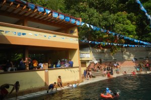 Am Sonntag: Raffteich Schwimmbad öffnet später