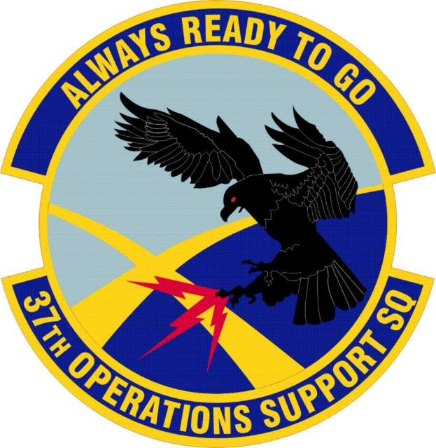 Ein Logo mit einem Adler und dem Text "37. Operations Support Squadron", das die Bereitschaft symbolisiert.