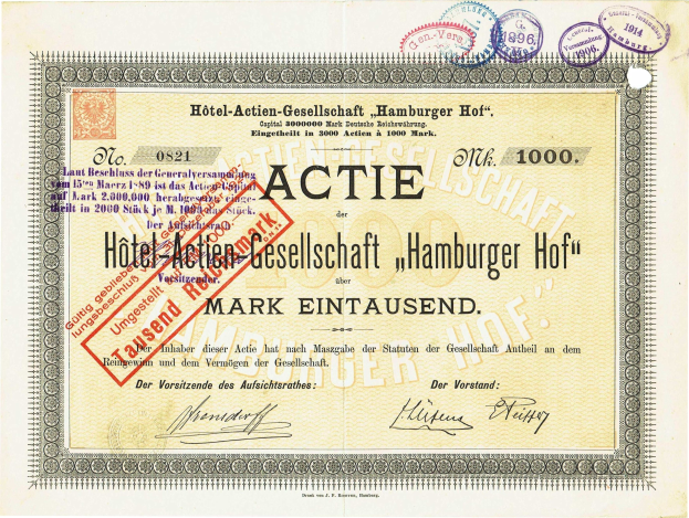 Altes Aktienzertifikat mit einem roten Stempel, der "Hotel Actie Gesellschaft Hamburger Hof" lautet, und dekorativem Text und Stempeln.