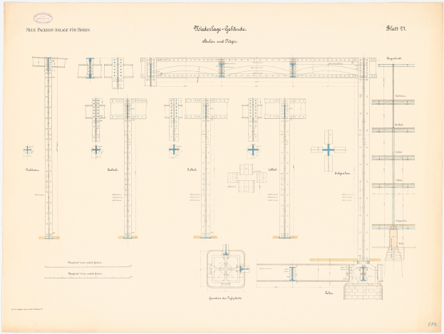 Ein detailliertes architektonisches Zeichnung eines Gebäudes mit einer annotierten Brückenkonstruktionszeichnung und begleitendem Text auf demselben Blatt.