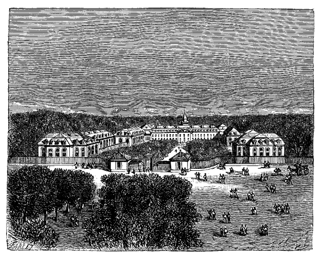 Schwarz-weißer Stich des Schlosses Versailles, ein großes Gebäude umgeben von Bäumen und Menschen, mit Text unten, der 'Das Schloss Versailles' lautet.