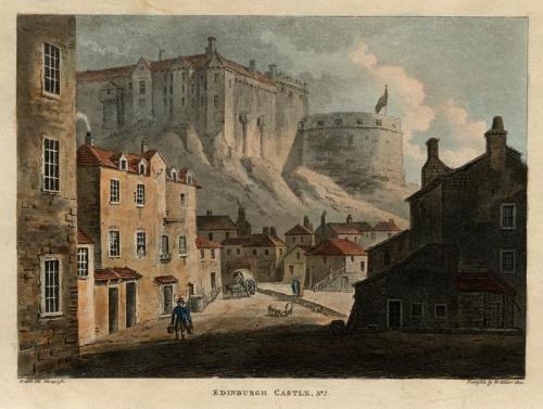 Gemälde von Edinburgh Castle in Schottland mit Gebäuden, Fenstern, Menschen, Karren und einer Fahne im Vordergrund, Wolken am Himmel und Text unten.